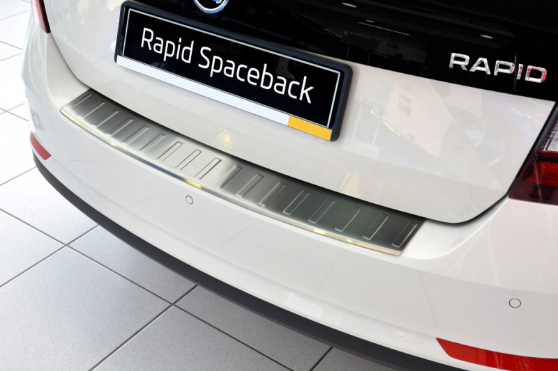 Ochranná lišta hrany kufru Škoda Rapid 2012-2019 (spaceback) Avisa