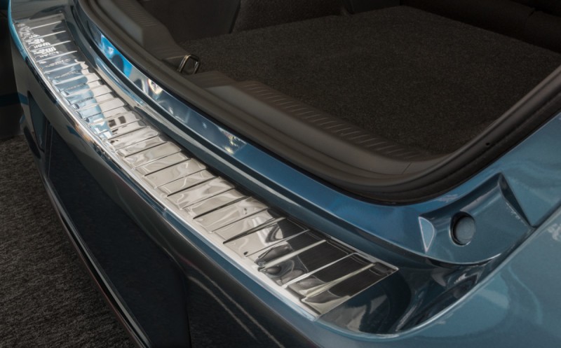 Ochranná lišta hrany kufru Toyota Auris TS 2015-2019 (combi) Avisa