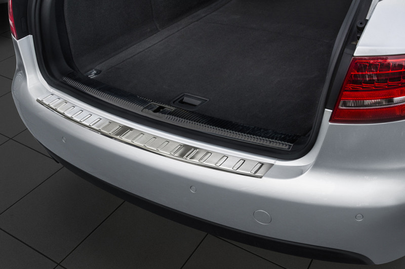 Ochranná lišta hrany kufru Audi A4 2007-2012 (combi) Avisa